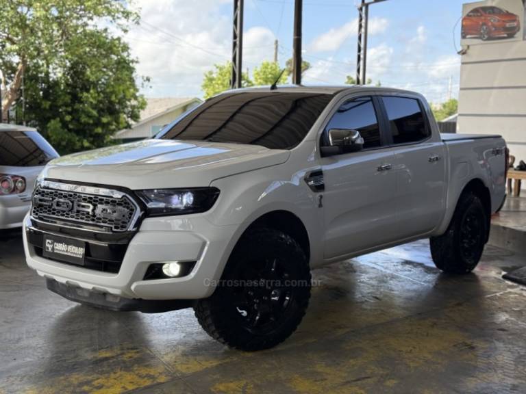 FORD - RANGER - 2017/2017 - Branca - R$ 154.900,00