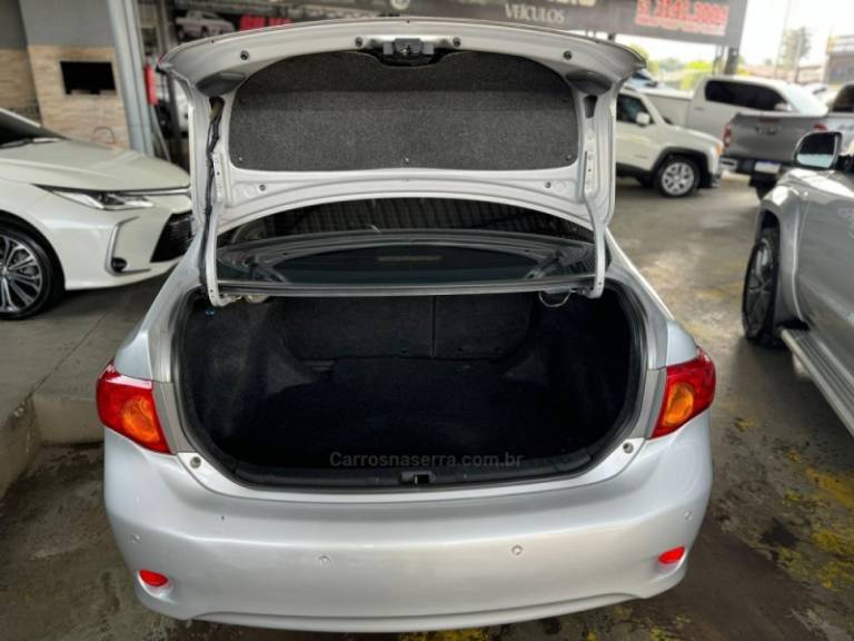 TOYOTA - COROLLA - 2009/2009 - Prata - R$ 61.900,00
