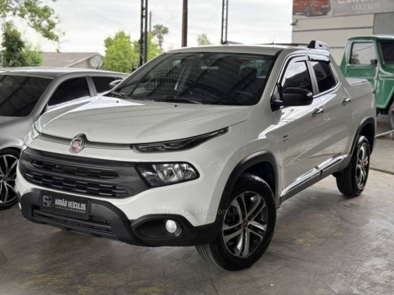 FIAT - TORO - 2019/2020 - Branca - R$ 114.900,00