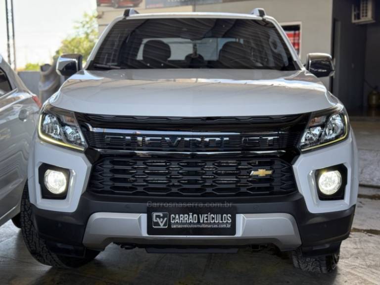 CHEVROLET - S10 - 2022/2022 - Branca - R$ 219.900,00