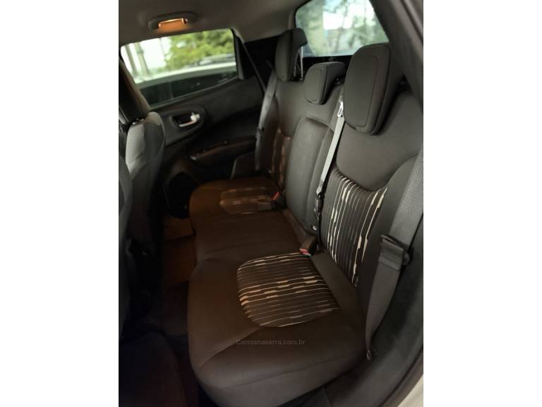FIAT - TORO - 2019/2020 - Branca - R$ 114.900,00