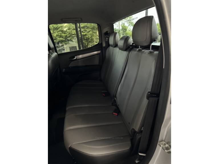 CHEVROLET - S10 - 2022/2022 - Prata - R$ 209.900,00