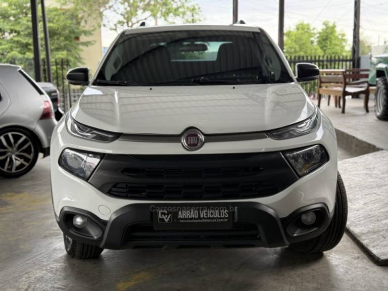 FIAT - TORO - 2019/2020 - Branca - R$ 114.900,00