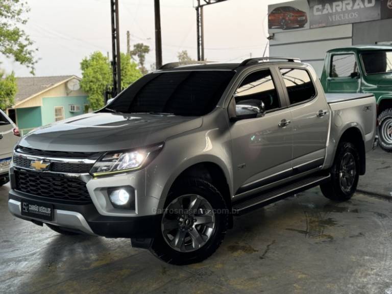 CHEVROLET - S10 - 2022/2022 - Prata - R$ 209.900,00