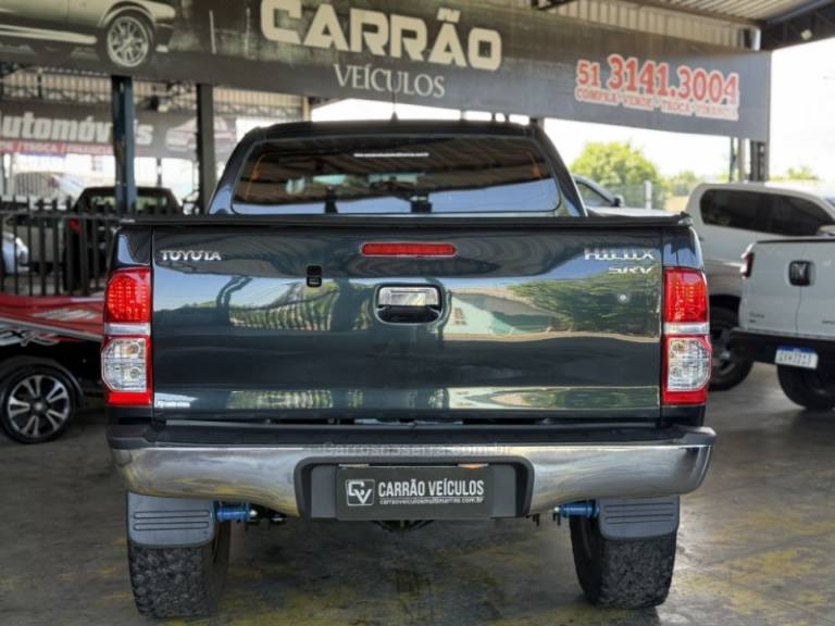 TOYOTA - HILUX - 2012/2012 - Preta - R$ 139.900,00