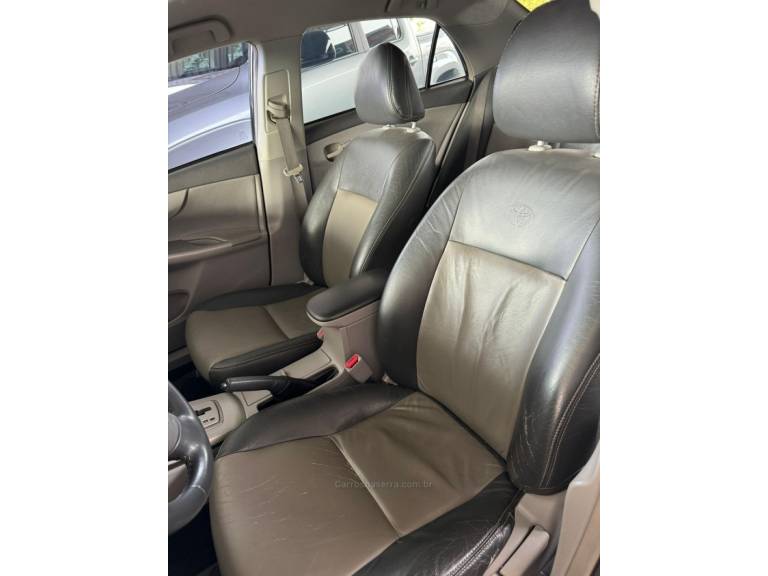 TOYOTA - COROLLA - 2009/2009 - Prata - R$ 61.900,00