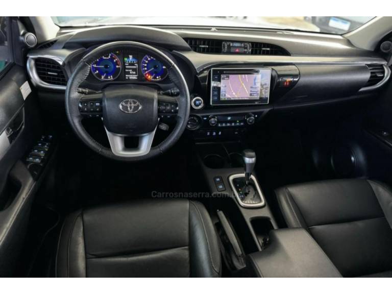 TOYOTA - HILUX - 2016/2016 - Branca - Sob Consulta