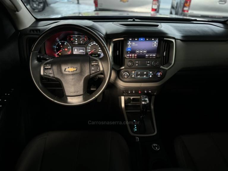 CHEVROLET - S10 - 2022/2022 - Prata - R$ 209.900,00