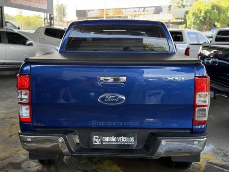FORD - RANGER - 2014/2015 - Azul - R$ 99.900,00