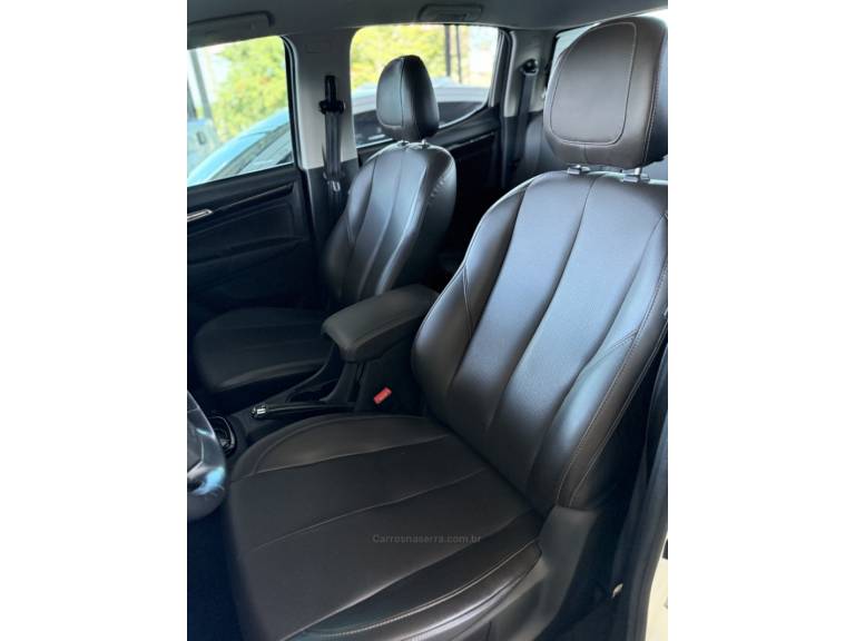 CHEVROLET - S10 - 2022/2022 - Branca - R$ 219.900,00