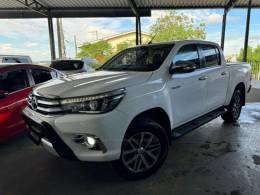 TOYOTA - HILUX - 2016/2016 - Branca - Sob Consulta