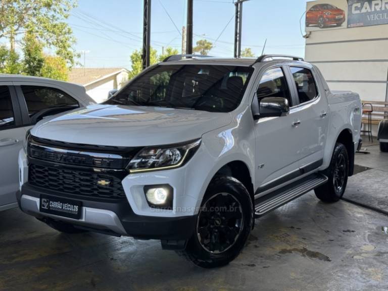 CHEVROLET - S10 - 2022/2022 - Branca - R$ 219.900,00